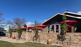 The Burns Pub & Restaurant features outdoor seating.