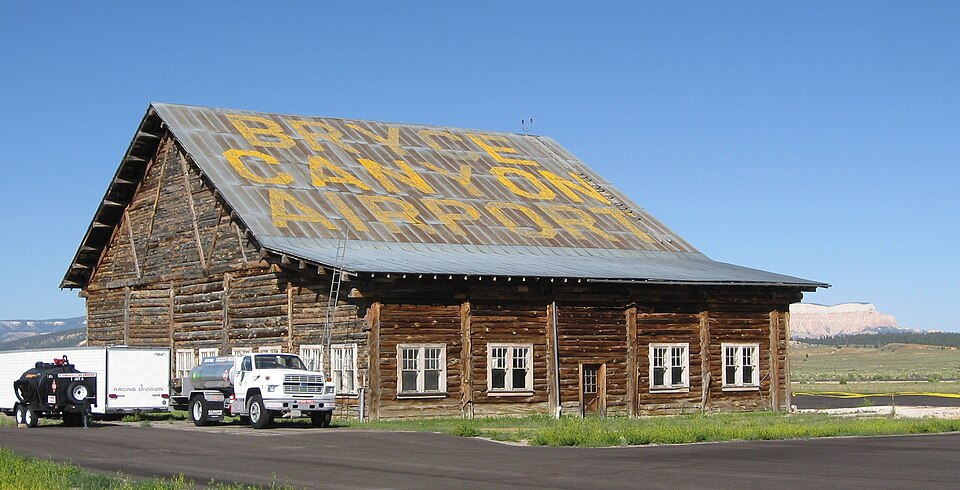Bryce Canyon Airport Roof sign