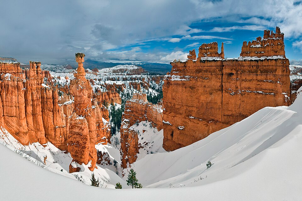 Bryce Canyon winter scene